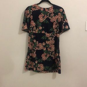 FLORAL SUMMER MINIDRESS